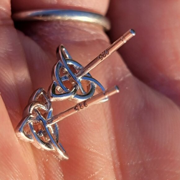 Irish triquetra Celtic knot 925 sterling silver studs earrings - Picture 3 of 13